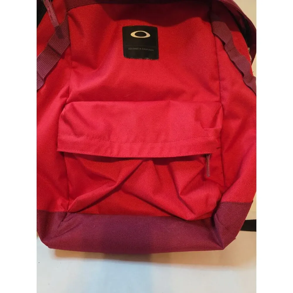 Oakley Red Back Pack